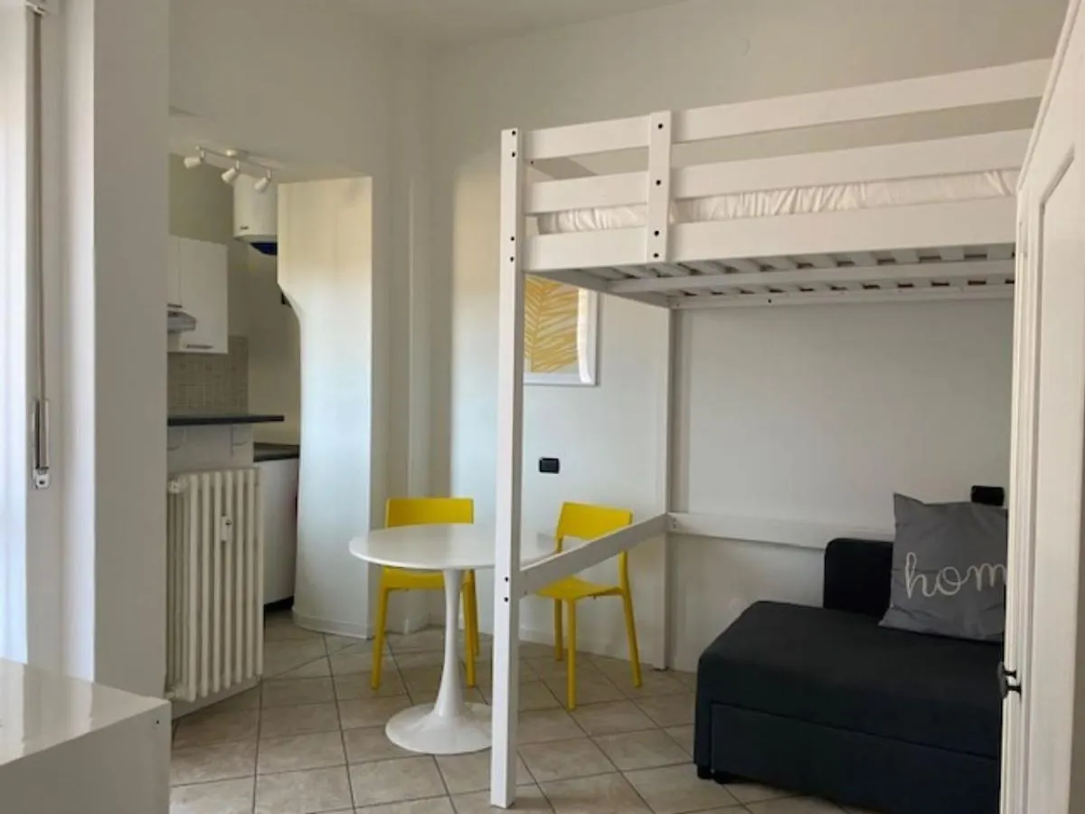 Milan Cozy Apartment Gambara - Sansiro 0*,  イタリア